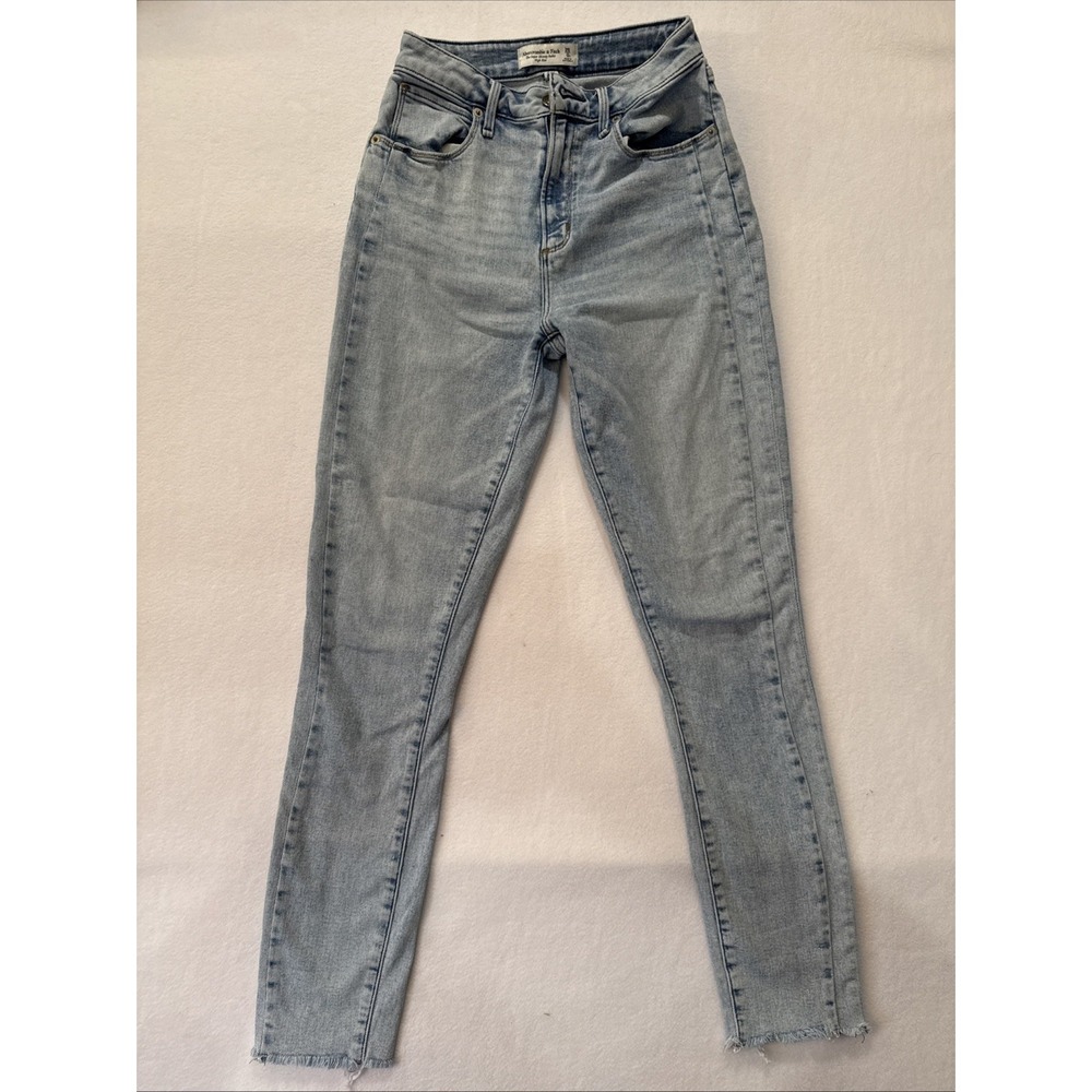 Abercrombie & Fitch Curve Love 90s High Rise raw hem Blue Denim Jeans 25/0L